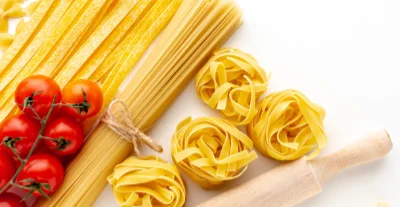 Verschiedene Nudelsorten und italienische Teigwaren